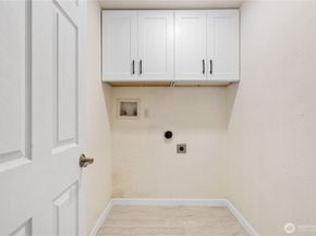 959 Hoquiam Avenue NE, Renton WA 98059