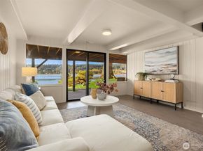 4205 Pleasant Beach Drive NE, Bainbridge Island WA 98110