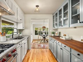 4205 Pleasant Beach Drive NE, Bainbridge Island WA 98110
