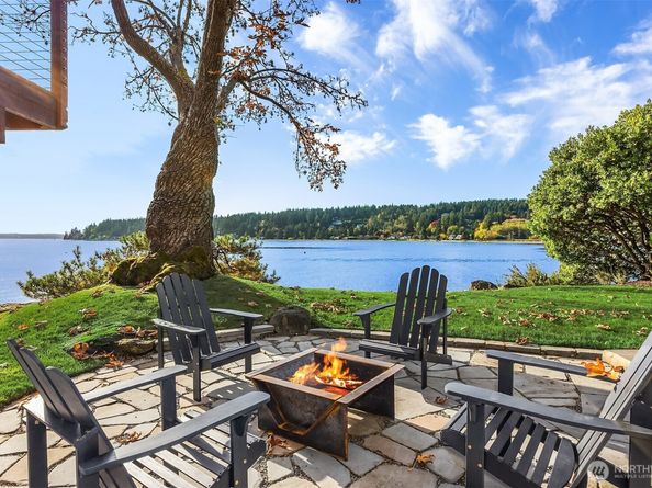 4205 Pleasant Beach Drive NE, Bainbridge Island WA 98110
