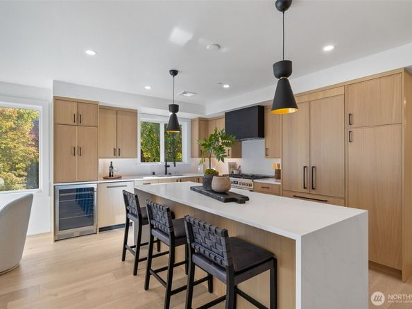 410 2nd Street A, Kirkland WA 98033