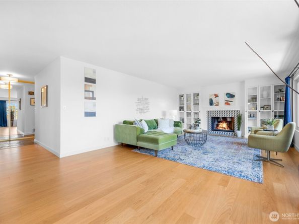 17904 23rd Lane NE E301, Seattle WA 98155
