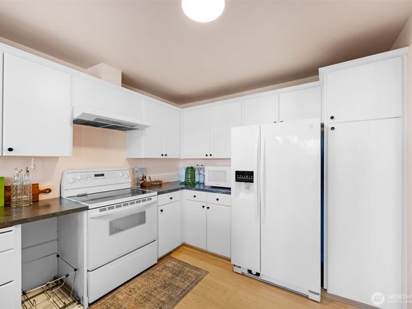 17904 23rd Lane NE E301, Seattle WA 98155
