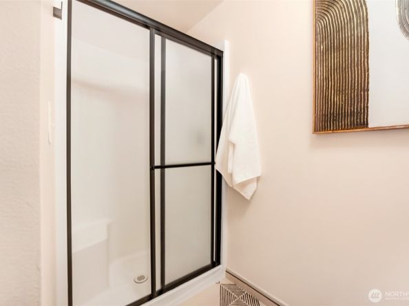17904 23rd Lane NE E301, Seattle WA 98155
