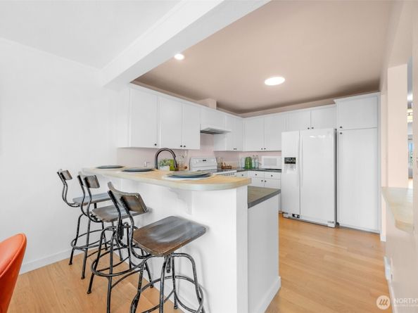 17904 23rd Lane NE E301, Seattle WA 98155