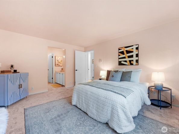 17904 23rd Lane NE E301, Seattle WA 98155