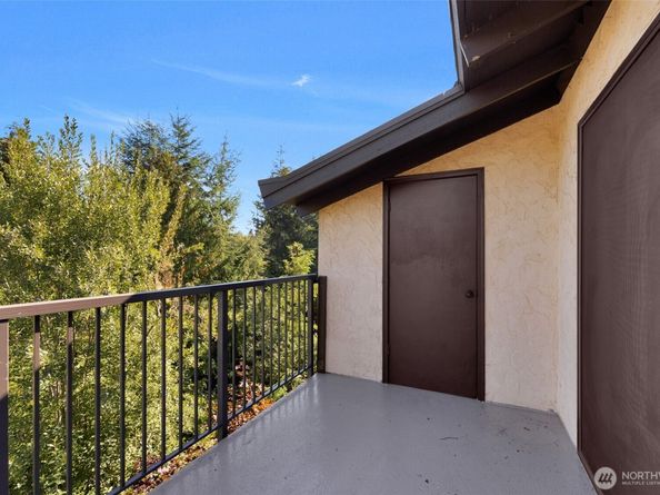 17904 23rd Lane NE E301, Seattle WA 98155