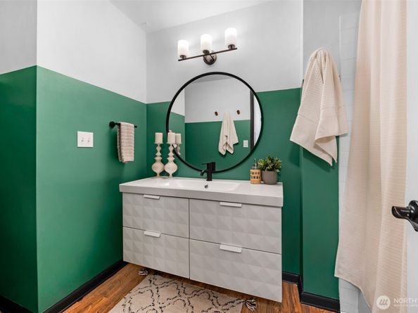17904 23rd Lane NE E301, Seattle WA 98155