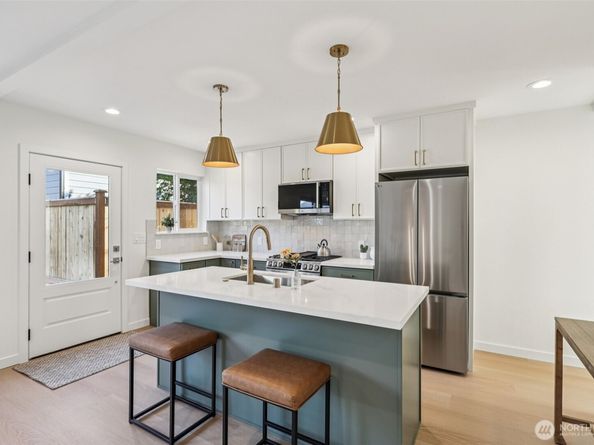 316 N 117th Street, Seattle WA 98133
