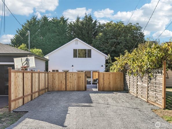 316 N 117th Street, Seattle WA 98133