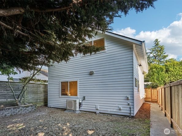 316 N 117th Street, Seattle WA 98133