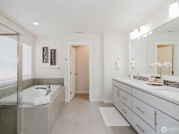 2074 NW Winterset Lane, Silverdale WA 98383