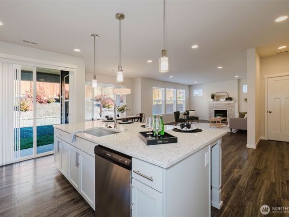 2074 NW Winterset Lane, Silverdale WA 98383