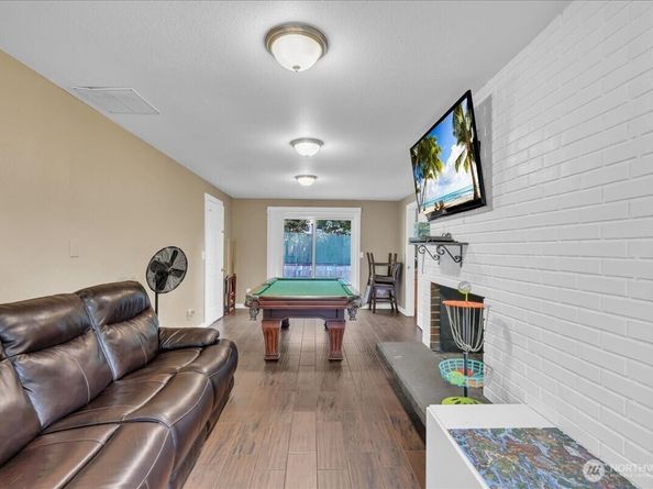 31212 9th Avenue S, Federal Way WA 98003