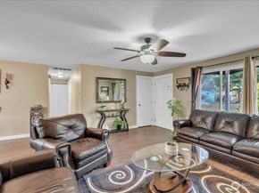 31212 9th Avenue S, Federal Way WA 98003