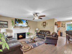 31212 9th Avenue S, Federal Way WA 98003