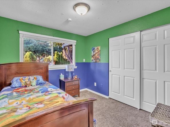 31212 9th Avenue S, Federal Way WA 98003