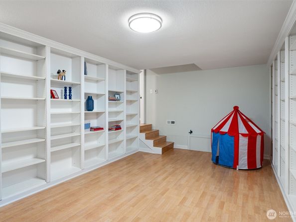 14855 Phelps Road NE, Bainbridge Island WA 98110