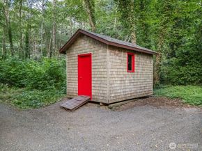 14855 Phelps Road NE, Bainbridge Island WA 98110