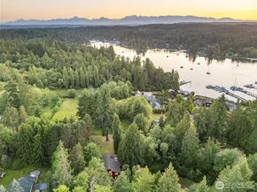 14855 Phelps Road NE, Bainbridge Island WA 98110