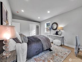 3131 112Th Avenue SE, Bellevue WA 98004