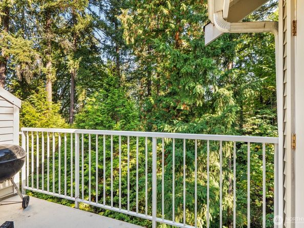 17204 123rd Place NE N304, Bothell WA 98012