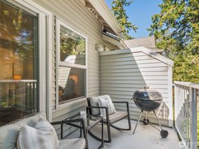 17204 123rd Place NE N304, Bothell WA 98012