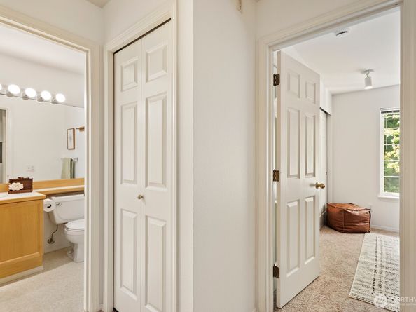17204 123rd Place NE N304, Bothell WA 98012