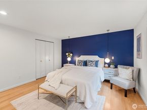 17429 NE 10th Street, Bellevue WA 98008