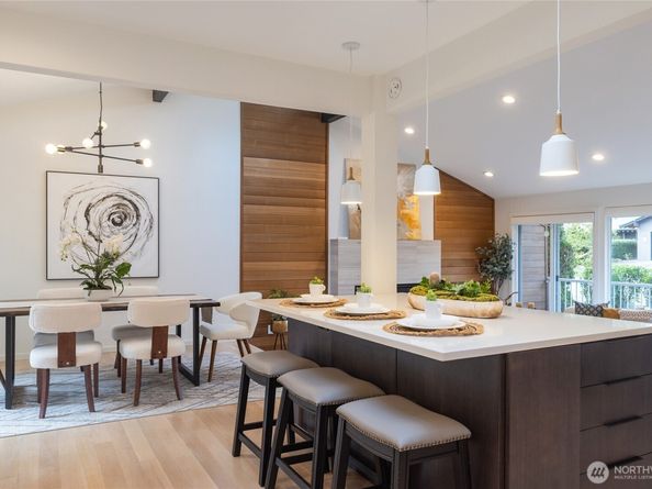 17429 NE 10th Street, Bellevue WA 98008