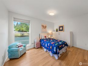 17429 NE 10th Street, Bellevue WA 98008
