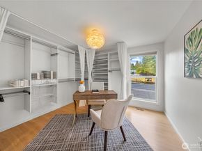 17429 NE 10th Street, Bellevue WA 98008