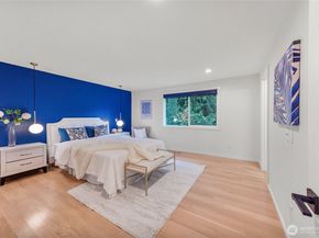 17429 NE 10th Street, Bellevue WA 98008