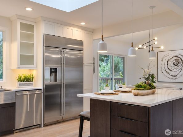 17429 NE 10th Street, Bellevue WA 98008