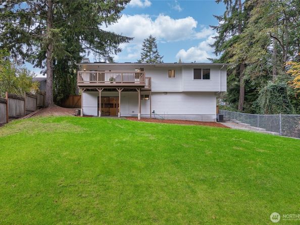 17429 NE 10th Street, Bellevue WA 98008