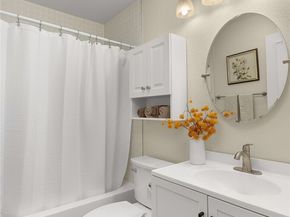 4139 178th Lane SE 1, Bellevue WA 98008
