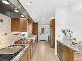 3615 41st Avenue W, Seattle WA 98199