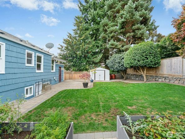 3615 41st Avenue W, Seattle WA 98199
