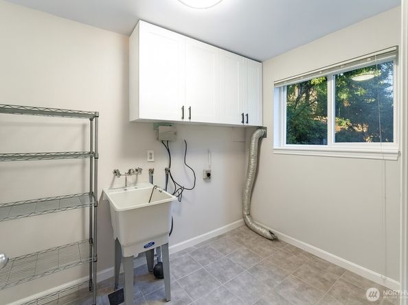 1647 N 130th Street, Seattle WA 98133