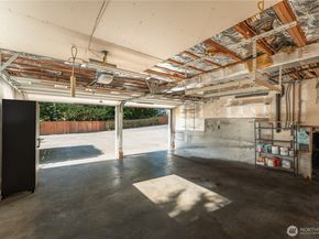1647 N 130th Street, Seattle WA 98133