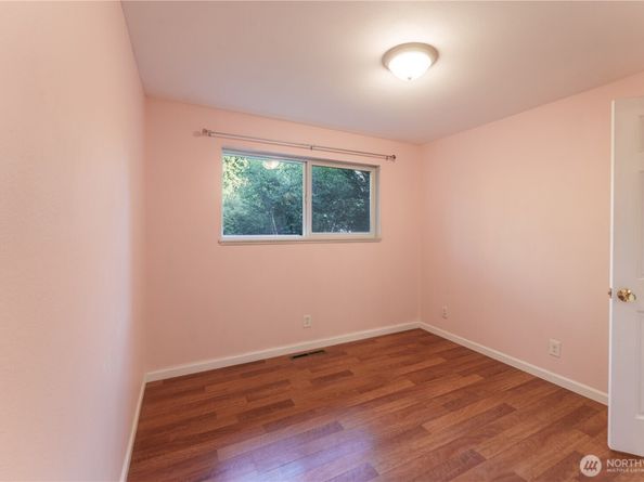 1647 N 130th Street, Seattle WA 98133