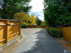 1647 N 130th Street, Seattle WA 98133