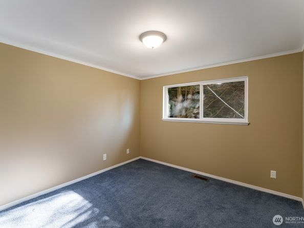 1647 N 130th Street, Seattle WA 98133