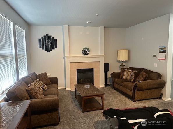 22715 43rd Avenue S, Kent WA 98032