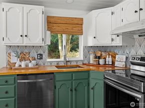 8732 209th Place SW, Edmonds WA 98026