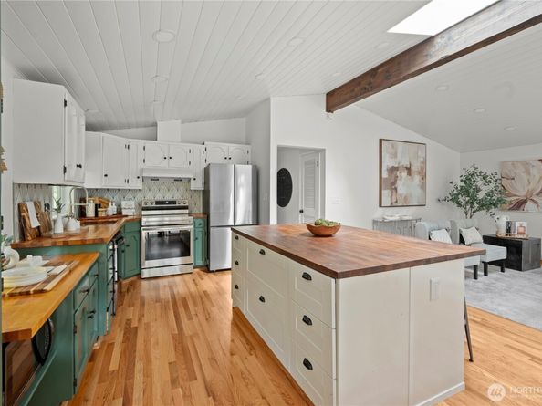 8732 209th Place SW, Edmonds WA 98026