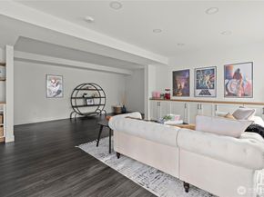 8732 209th Place SW, Edmonds WA 98026