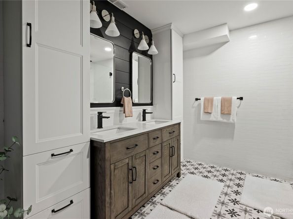 8732 209th Place SW, Edmonds WA 98026