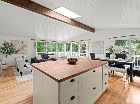 8732 209th Place SW, Edmonds WA 98026