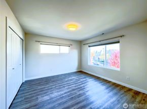 9849 6th Place SE, Seattle WA 98106